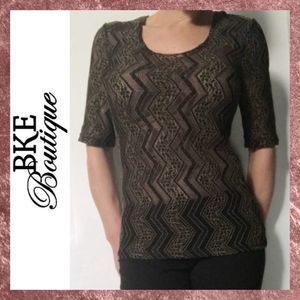 NEW BKE Boutique Black Tan Zigzag Lace Top Large L